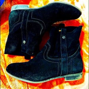 Frye & Co Sarah Shortie Suede Ankle Boots